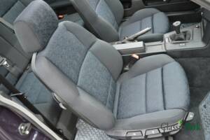 Bild 24/50 von BMW 320i (1994)