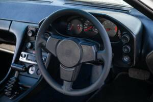 Bild 29/31 von Porsche 928 (1979)