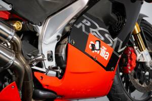 Bild 12/50 von Aprilia RSV 1000 V60 (1999)