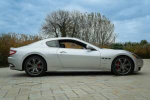 Bild 4/50 von Maserati GranTurismo S (2009)