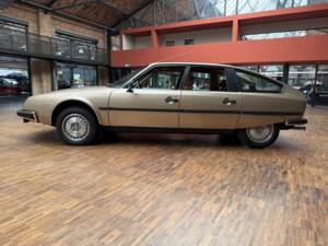 Image 4/43 de Citroën CX 25 GTi (1984)