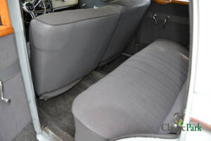 Image 26/50 of Mercedes-Benz 220 (1952)