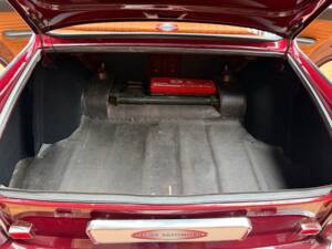 Image 24/36 of Peugeot 404 (1972)
