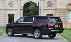 Image 3/50 of Chevrolet Suburban (2017)