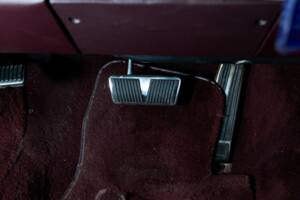 Image 45/58 of Cadillac Brougham Elegance (1988)