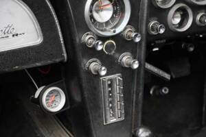 Image 28/50 de Chevrolet Corvette Sting Ray Convertible (1963)