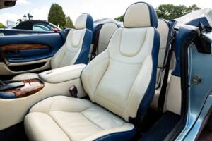 Immagine 36/46 di Aston Martin DB 7 Vantage Volante (2000)