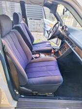Bild 11/12 von Mercedes-Benz 300 SE (1986)