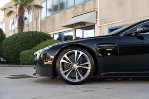 Image 3/83 de Aston Martin V12 Vantage (2009)