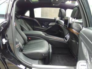 Bild 35/99 von Mercedes-Benz Maybach S 500 (2015)