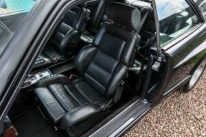 Image 14/50 of Mercedes-Benz 560 SEC 6.0 AMG (1989)