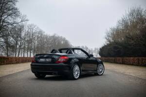 Immagine 7/38 di Mercedes-Benz SLK 55 AMG (2007)