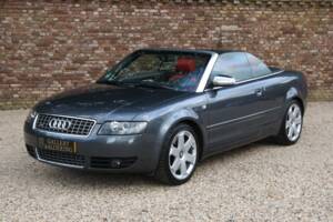 Image 21/50 de Audi S4 (2004)