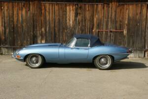 Imagen 9/20 de Jaguar E-Type 4.2 (1967)