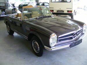 Image 31/36 de Mercedes-Benz 280 SL (1970)