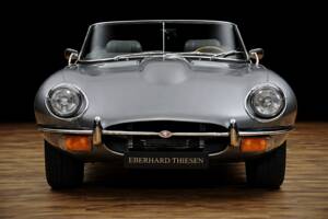 Image 5/17 de Jaguar E-Type (1970)