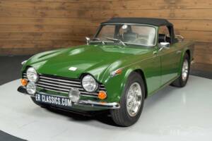 Immagine 13/19 di Triumph TR 250 (1967)