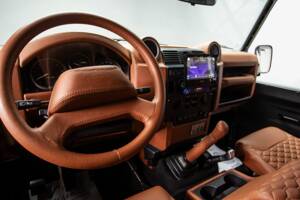 Image 22/44 of Land Rover Defender 90 (2011)