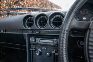 Image 22/40 of Mercedes-Benz 450 SL (1977)