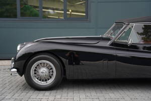 Image 27/50 of Jaguar XK 140 DHC (1956)