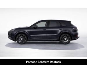 Imagen 2/10 de Porsche Cayenne Coupé E-Hybrid (2026)