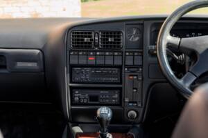 Image 57/75 of Lotus Carlton (1991)