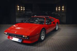 Image 2/15 of Ferrari 308 GTS Quattrovalvole (1984)