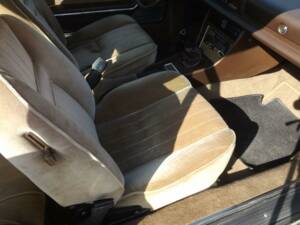 Bild 17/49 von Peugeot 504 Coupé (1981)