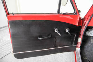 Image 41/50 of Volvo P 121 (1965)