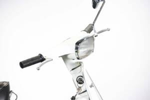 Imagen 34/50 de Piaggio Vespa 50 N Special (1979)