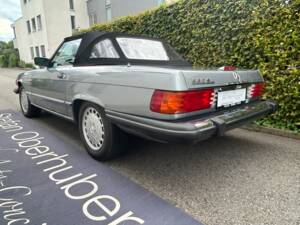 Image 21/36 of Mercedes-Benz 560 SL (1989)