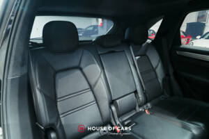 Immagine 19/24 di Porsche Cayenne Turbo (2018)