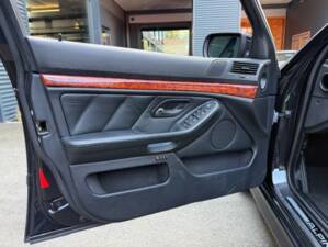 Bild 9/31 von ALPINA B10 V8 (2000)