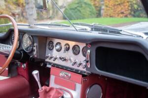 Bild 21/28 von Jaguar E-Type 3.8 (1964)