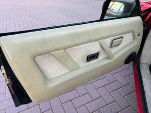 Image 8/8 of Lotus Eclat (1985)