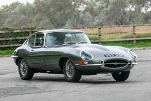Bild 1/39 von Jaguar E-Type 4.2 (1966)
