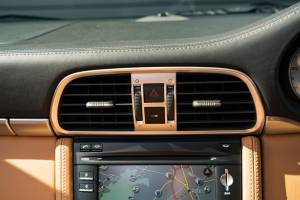 Immagine 20/45 di Porsche 911 Carrera 4S (2010)
