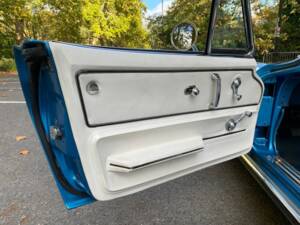 Bild 21/50 von Chevrolet Corvette Sting Ray Convertible (1966)