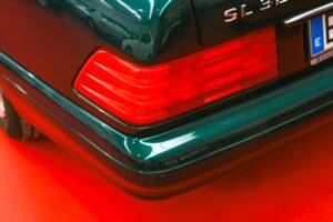 Image 32/50 of Mercedes-Benz SL 320 (1995)