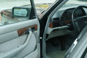 Bild 41/50 von Mercedes-Benz 300 SEL (1991)