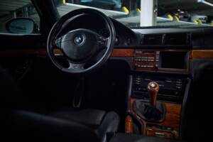 Image 60/99 of BMW M5 (2000)