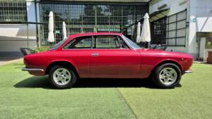 Bild 9/50 von Alfa Romeo Giulia 1300 GT Junior (1971)