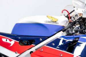 Afbeelding 33/50 van Honda VFR 750R RC 30 (1989)