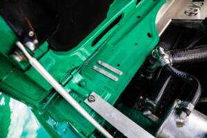 Image 38/38 of Triumph Stag (1977)