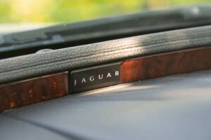Image 30/50 of Jaguar XJ 5.0 (2011)