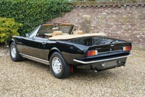 Image 33/50 of Aston Martin V8 Volante (1982)