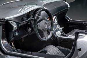Image 18/28 of Mercedes-Benz SLR McLaren 722 S (2009)