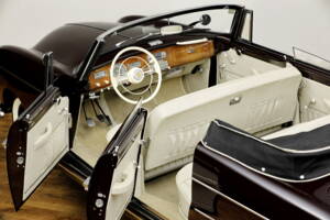 Image 10/31 of BMW 502 - 3.2 Litre Super (1960)