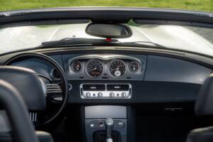 Image 65/84 of BMW Z8 (2001)