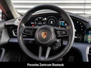 Afbeelding 6/30 van Porsche Taycan Turbo S Sport Turismo (2022)